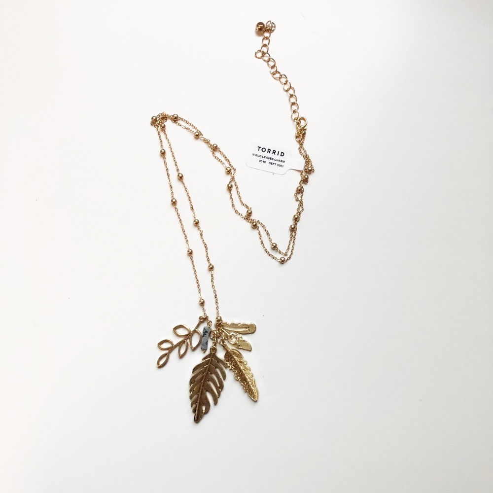 NWT Torrid Gold Tone Leaf Cluster Necklace